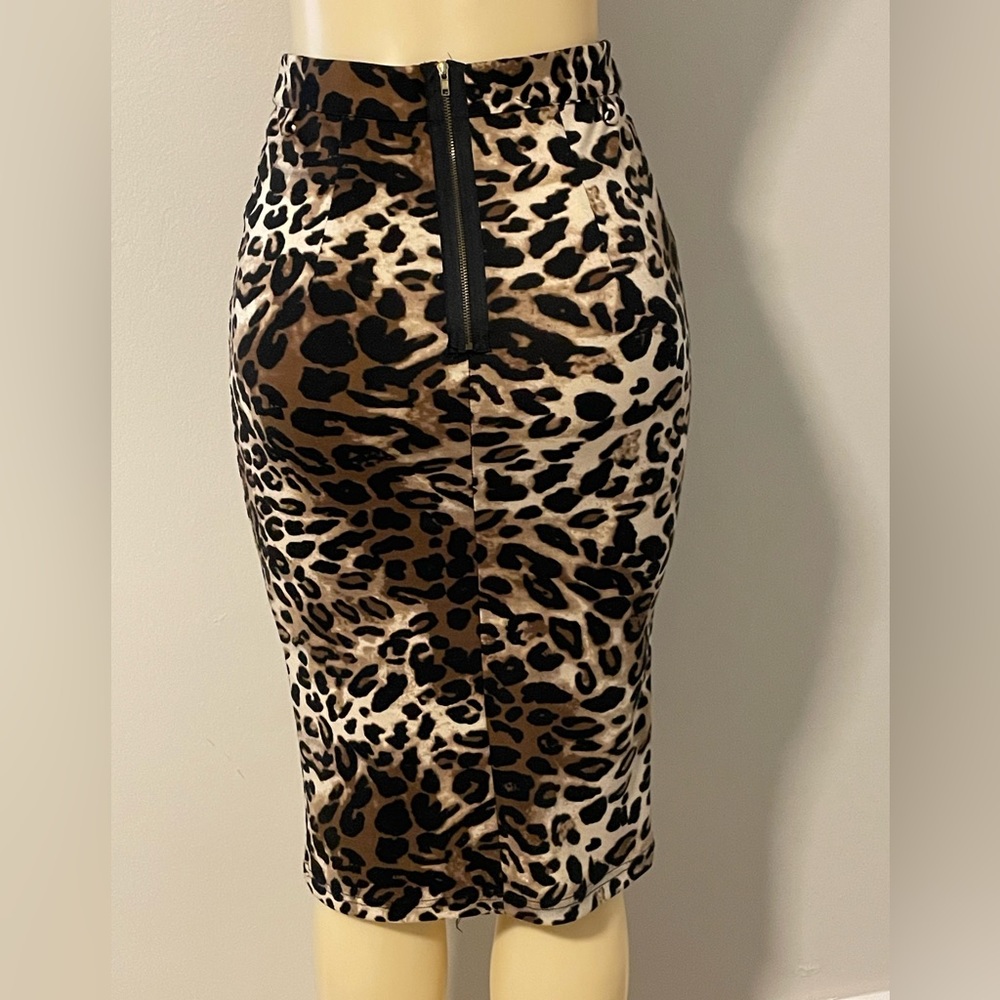 Animal print pencil skirt